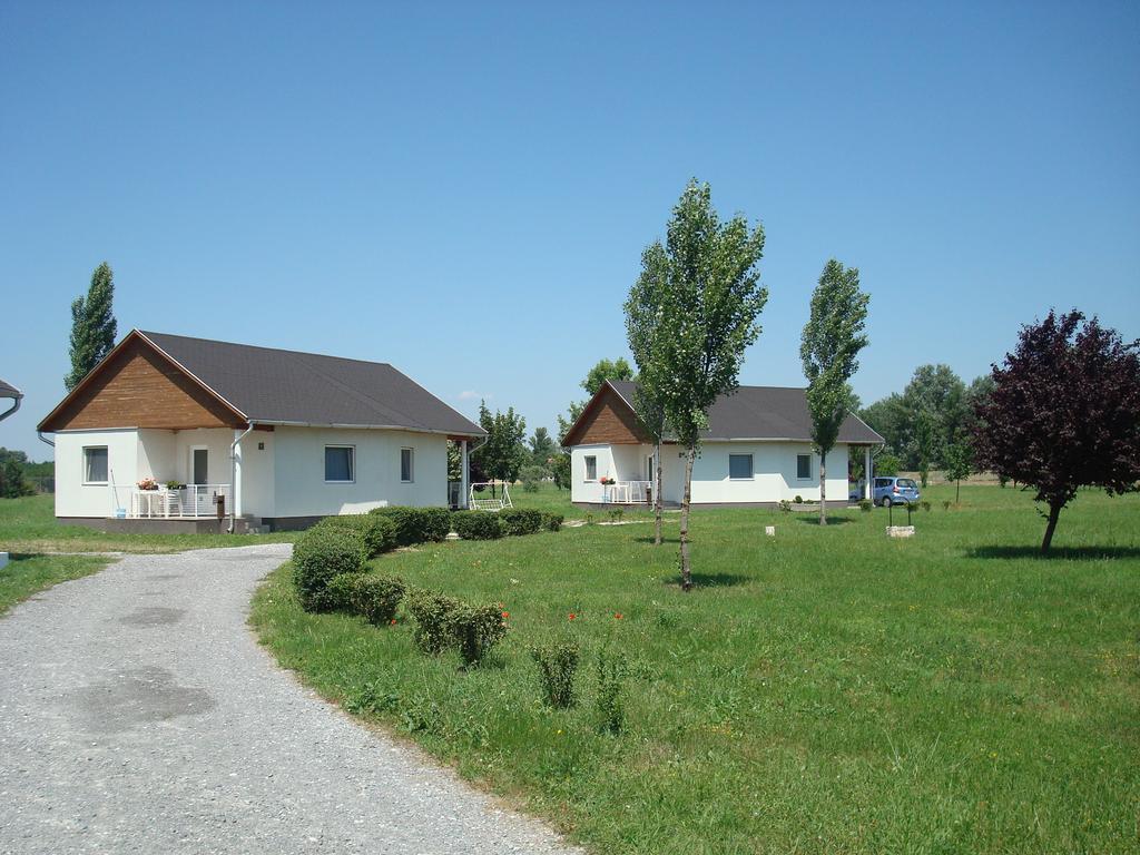 Termal Kemping Apartmanok Tiszaújváros 外观 照片