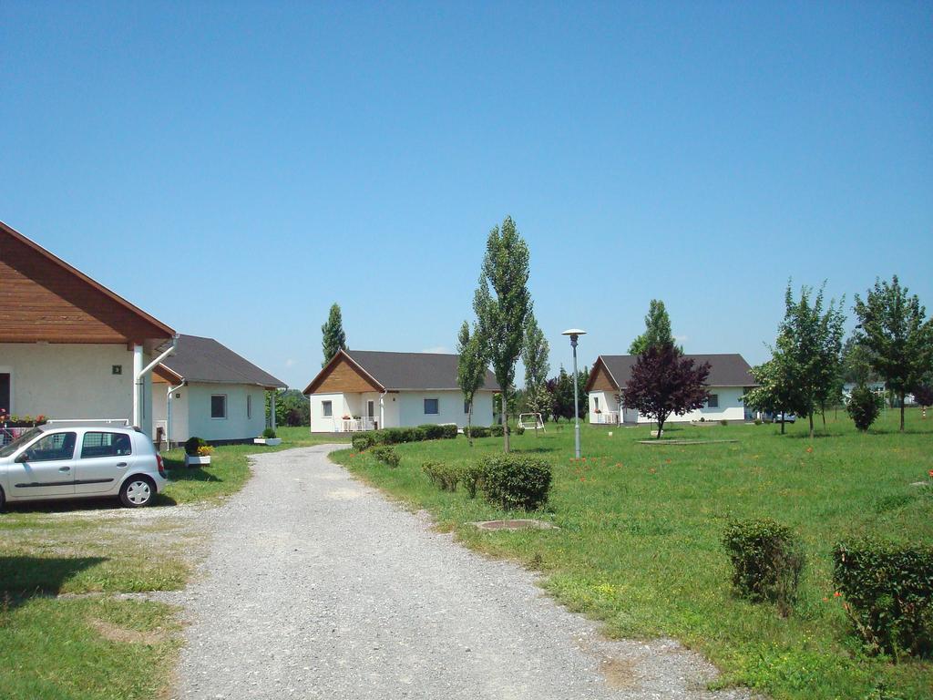 Termal Kemping Apartmanok Tiszaújváros 外观 照片