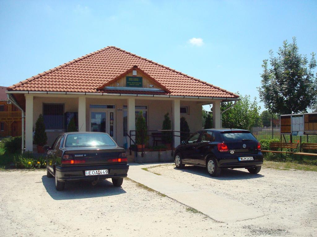 Termal Kemping Apartmanok Tiszaújváros 外观 照片